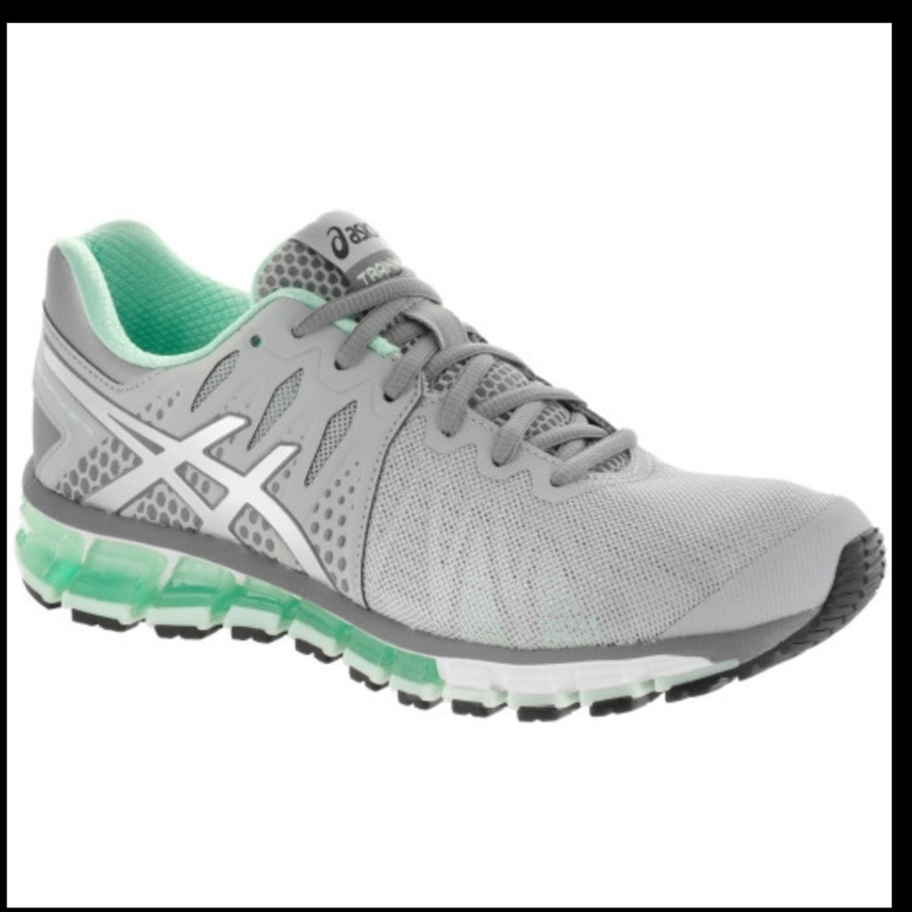 ASICS Training Gel Quantum in Size 5.5